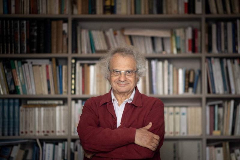 الكاتب اللبناني أمين معلوف أميناً عاماً دائماً للأكاديمية الفرنسية