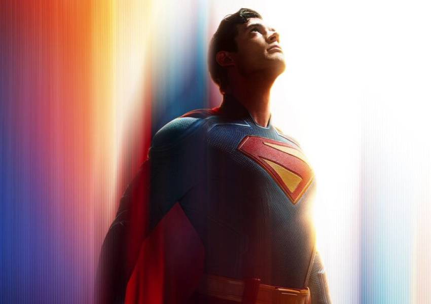 فيديو تشويقي بـ30 ثانية.. إليكم سبب تغيير بدلة Superman..!