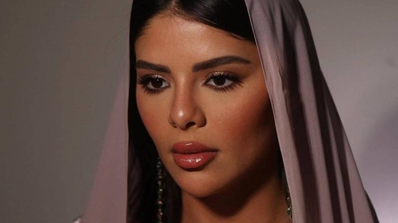 أصالة كامل تعلق على ارتداء الحجاب...بمن شبهّت نفسها؟