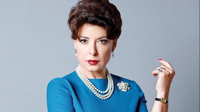 قرارٌ مفاجئ من أنوشكا.. هل قررت العودة للغناء بسن الـ 65؟