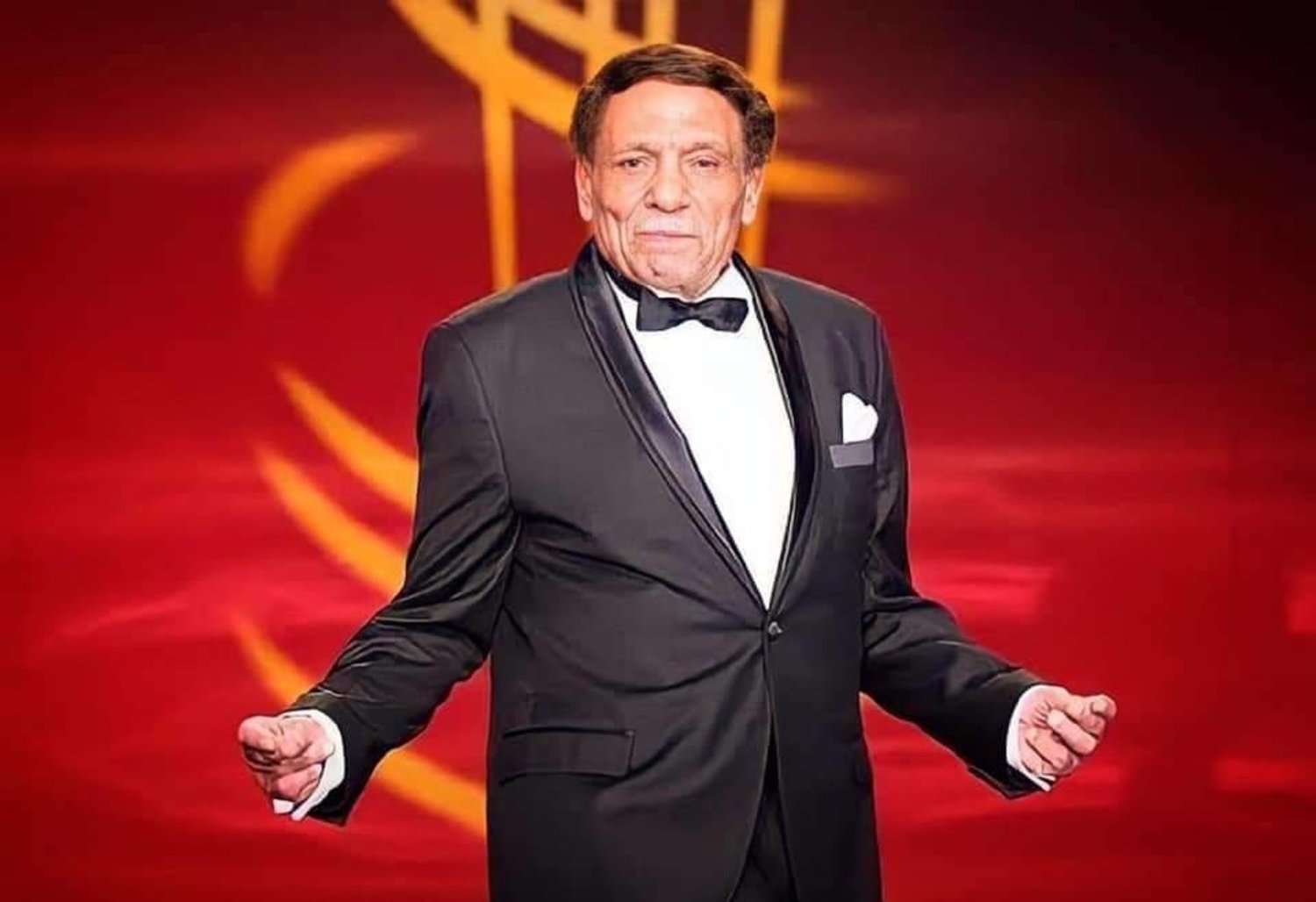 عادل إمام يستعد للاحتفال بعيد ميلاده...كم بلغ عمره؟