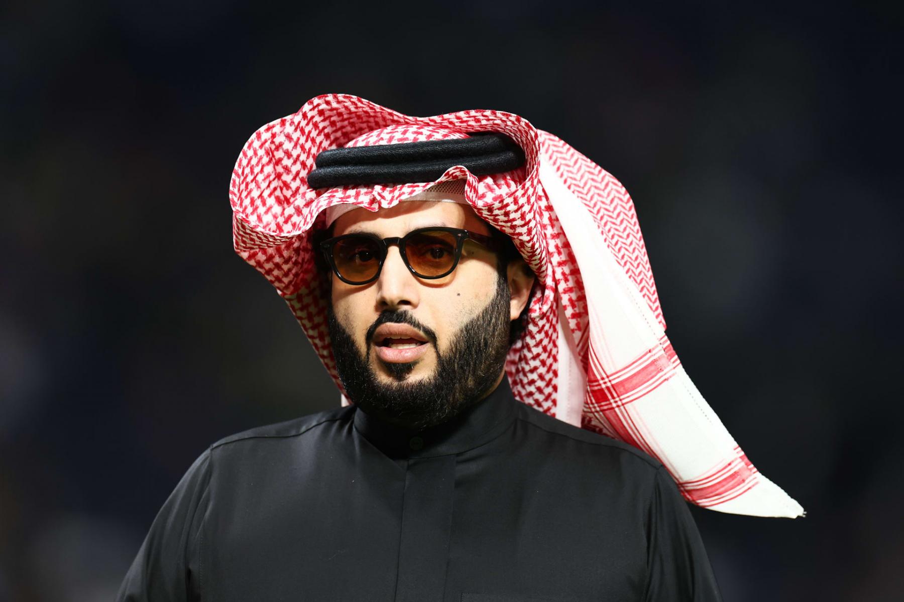 تركي آل الشيخ يروّج لفيلم “القيد”.. ملحمة سعودية في قلب الصحراء