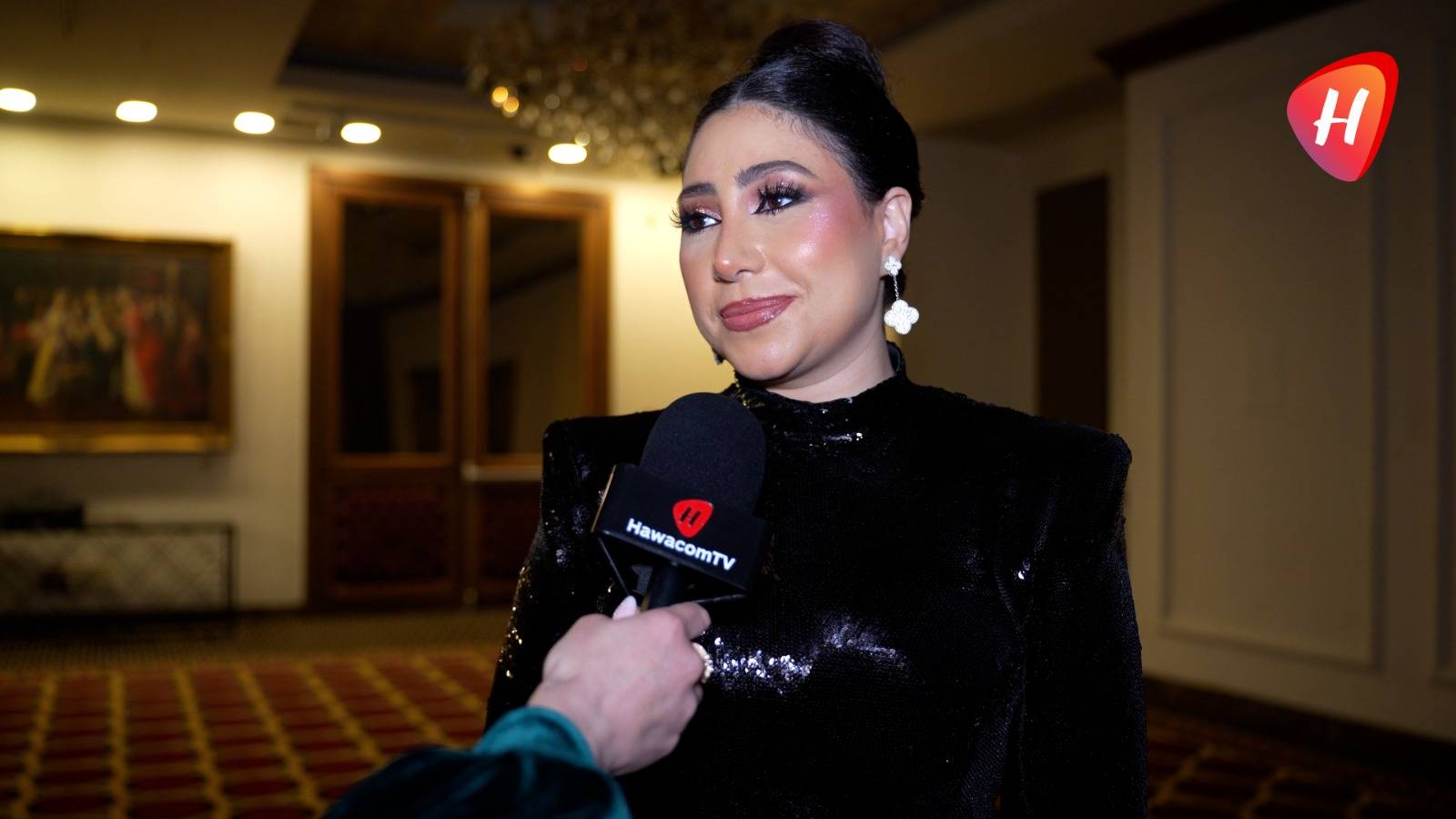 الإفراج عن الفنانة بوسي بعد توقيفها في مطار القاهرة ومنعها من السفر