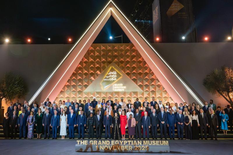 حفل افتتاح المتحف المصري الكبير: الطموح يصطدم بالإبهار والفشل الفني