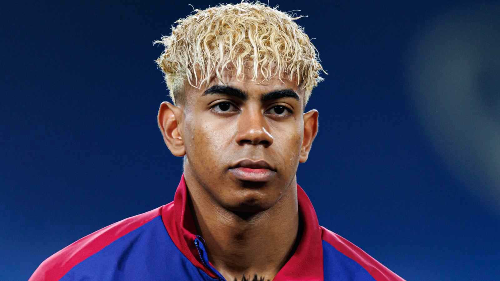 لامين يامال يعلن انفصاله عن المغنية الأرجنتينية نيكي نيكول وينفي شائعات الخيانة