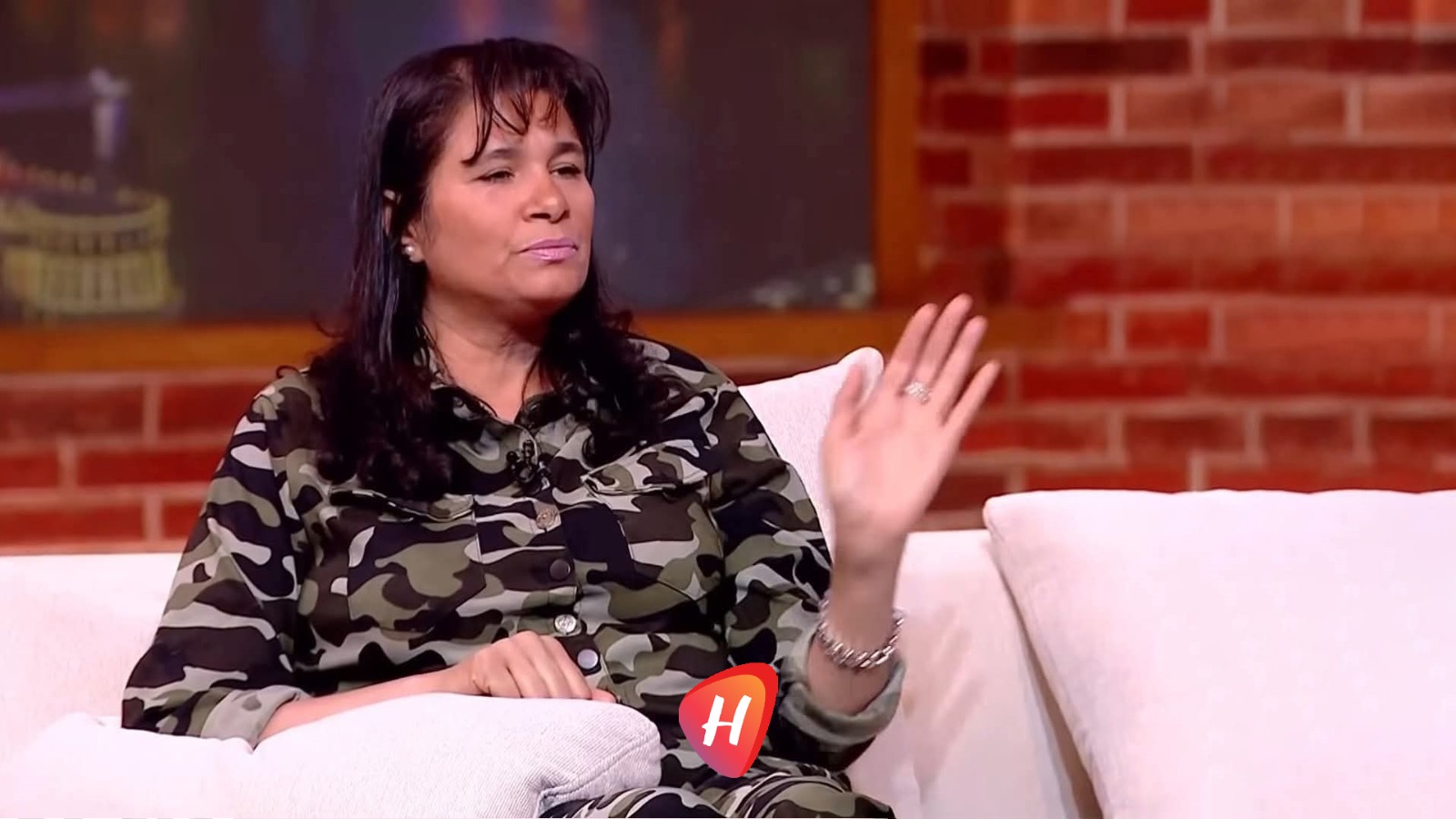 بعد تصريحاتها الصّادمة.. ما تودّون معرفته عن الفنانة عزة سعيد