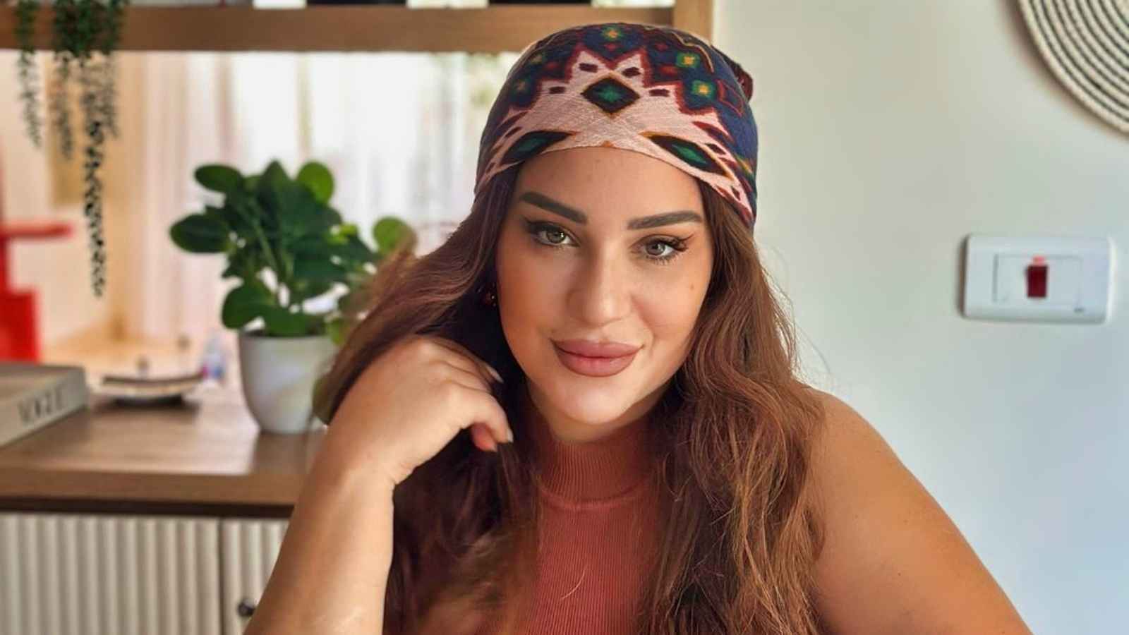 أسما شريف منير تظهر بالحجاب في مهرجان الجونة وتكشف مشروعها الجديد