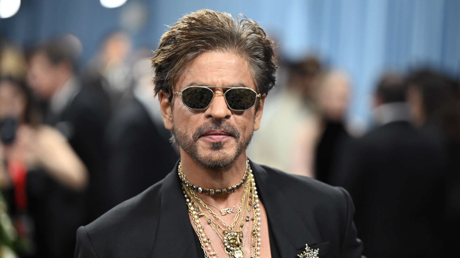 لقاء استثنائي يجمع شاروخان بفنان العرب محمد عبده في 