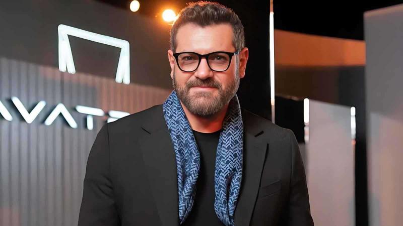 عمرو يوسف يعتذر عن تصريحاته المثيرة ويكشف حقيقة تجاهل دينا الشربيني