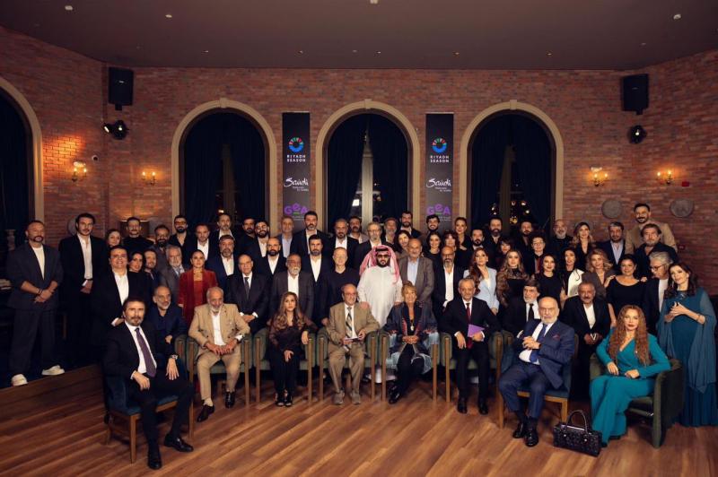 تفاصيل اجتماع تركي آل الشيخ مع نجوم سوريا في الرياض