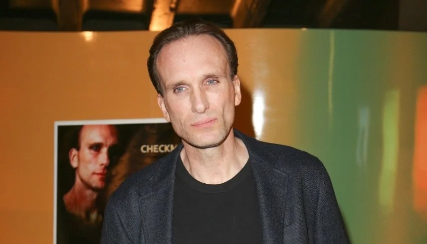 رسالة غامضة بجوار جثة بيتر غرين تربك المحققين.. لغز الليلة الأخيرة