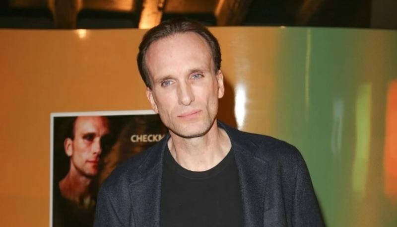 رسالة غامضة بجوار جثة بيتر غرين تربك المحققين.. لغز الليلة الأخيرة