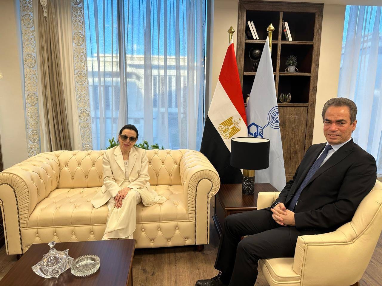 نجاة الصغيرة تزور  دار الأوبرا وتلتقي مسؤولي الإعلام بالعاصمة الجديدة