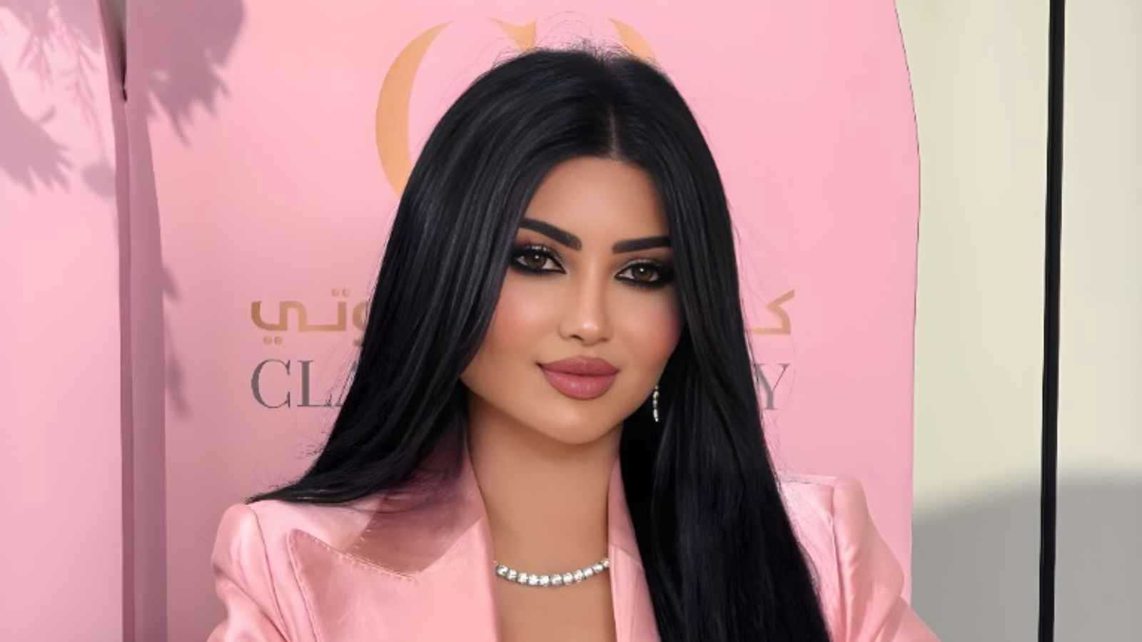 ملكة كابلي تفتح قلبها وتكشف أسرار طلاقها ومعاناة طفولتها بعد انفصال والديها