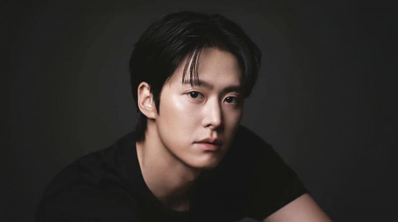 فقد سمعه في ثوانٍ.. التفاصيل الكاملة للمرض الذي تعرض له الممثل الكوري جونغ ميونغ