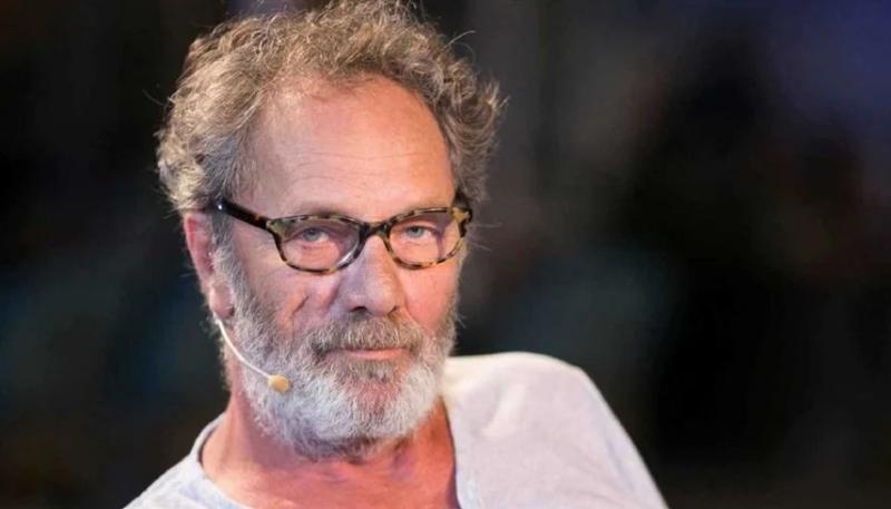 وفاة الممثل والمخرج الفلسطيني محمد بكري عن 72 عاماً