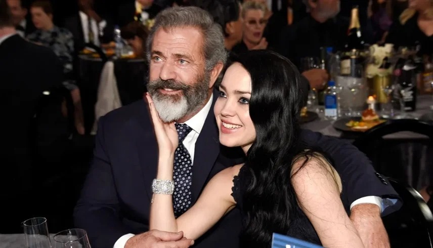 ميل غيبسون ينفصل عن روزاليند روس بعد 9 سنوات من العلاقة بهدوء