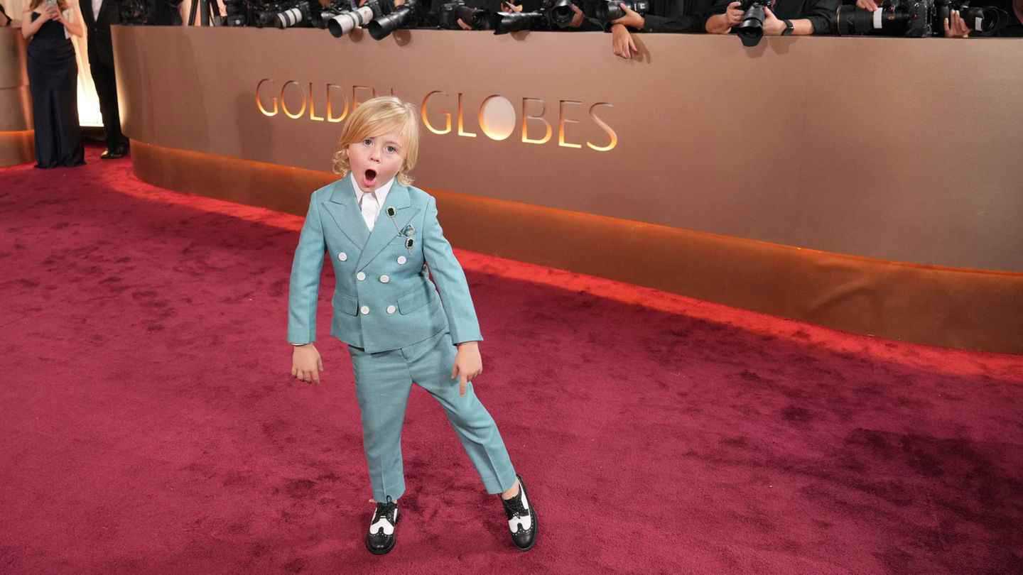 الطفل ديوك ماكلوود يتصدر المشهد في حفل غولدن غلوب 2026