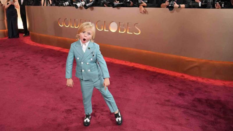 الطفل ديوك ماكلوود يتصدر المشهد في حفل غولدن غلوب 2026