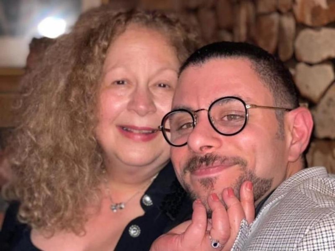 غياب أحمد الفيشاوي عن جنازة والدته سمية الألفي لهذا السبب !