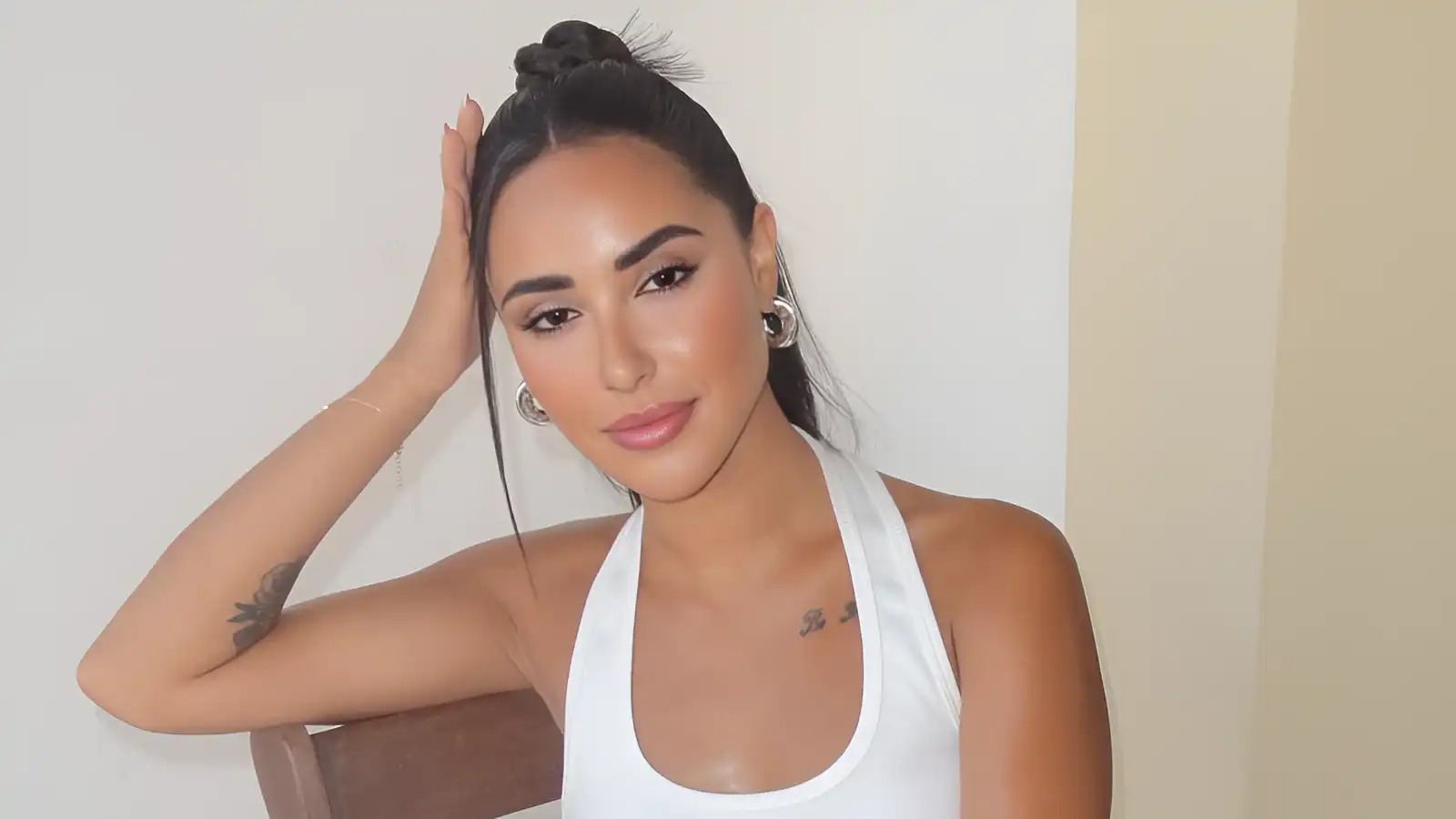 آية سماحة تكشف تعرض زوجها محمد السباعي لوعكة صحية