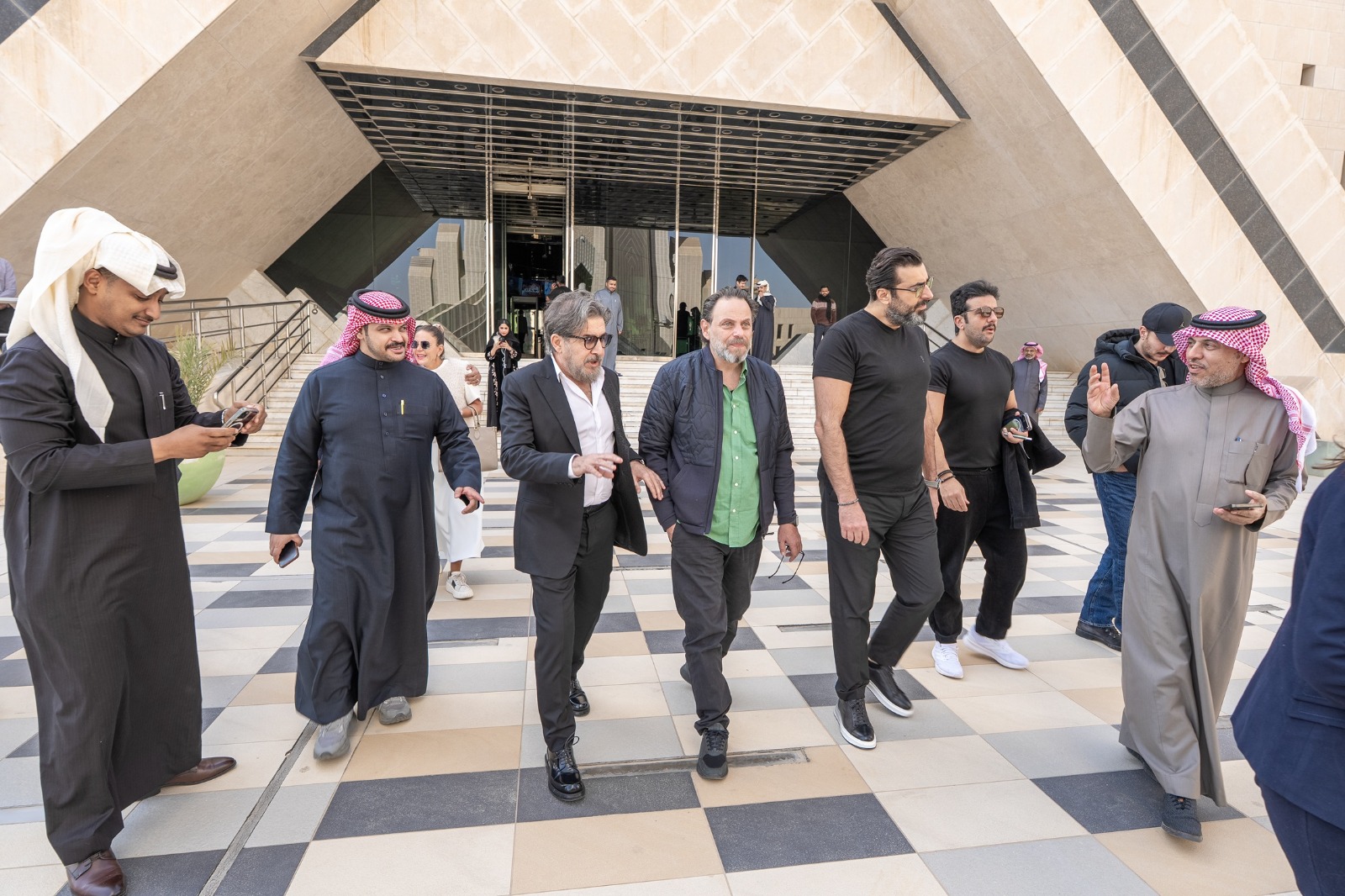 نجوم الدراما السورية في ضيافة 