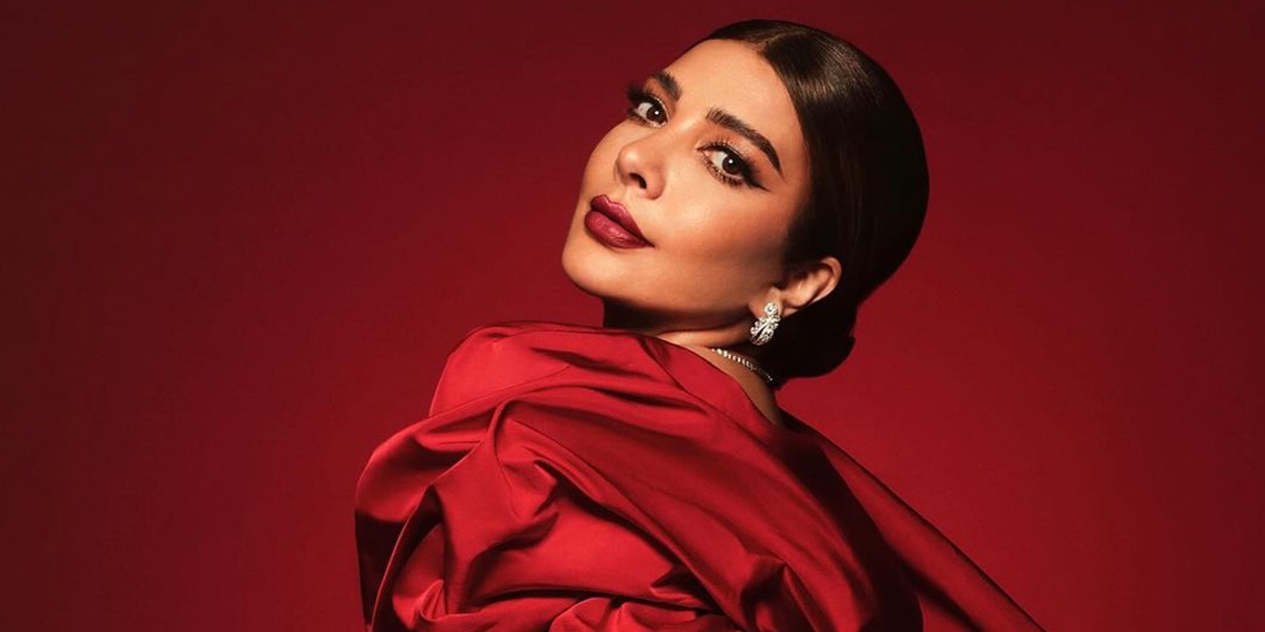 أصالة تستقبل شام الحمصية وتفاجئ خالها بهذه الأغنية على المسرح.. لحظات مؤثرة