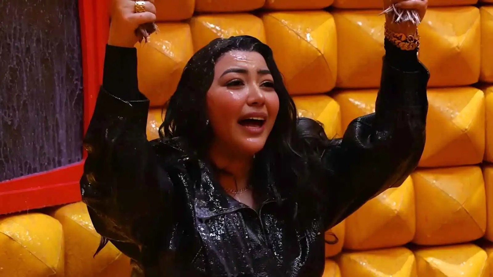 تعليقها يشعل التساؤلات.. هل كانت رحمة محسن تعلم بمقلب رامز جلال؟