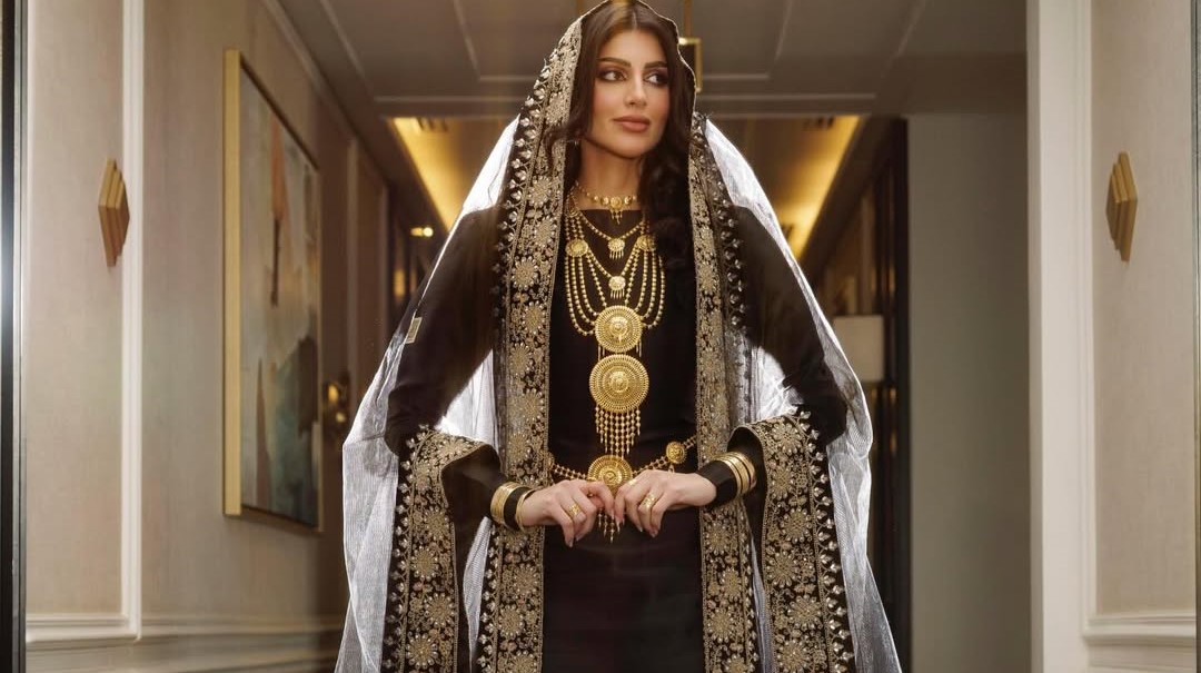 عباءات الشيهانة… فخامة الحرفة تروي  قصة التراث النجدي