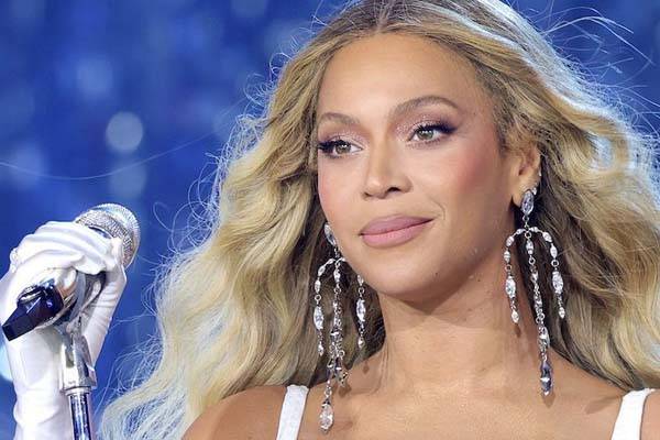 بعد فضيحة جاي زي.. بيونسيه تخسر 10 ملايين متابع