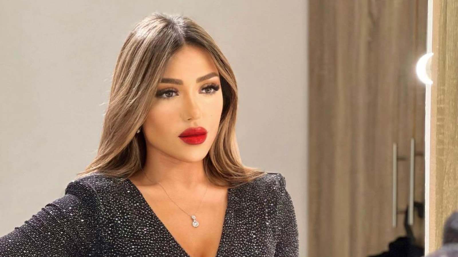 سارة سلامة تكشف أسرار حياتها وحقيقة ضرب والدها لها