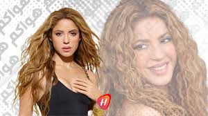 سقوط مفاجئ لشاكيرا على المسرح يثير قلق الجمهور خلال حفلها في سان سلفادور