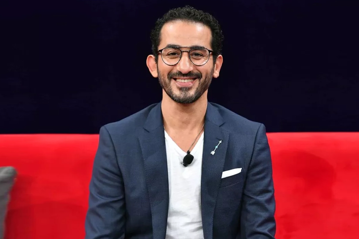 أحمد حلمي يدرس تأجيل فيلمه الجديد 