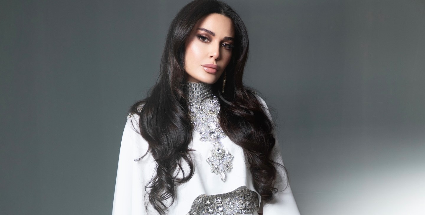 سيرين عبد النور تتألّق بعباءة من 