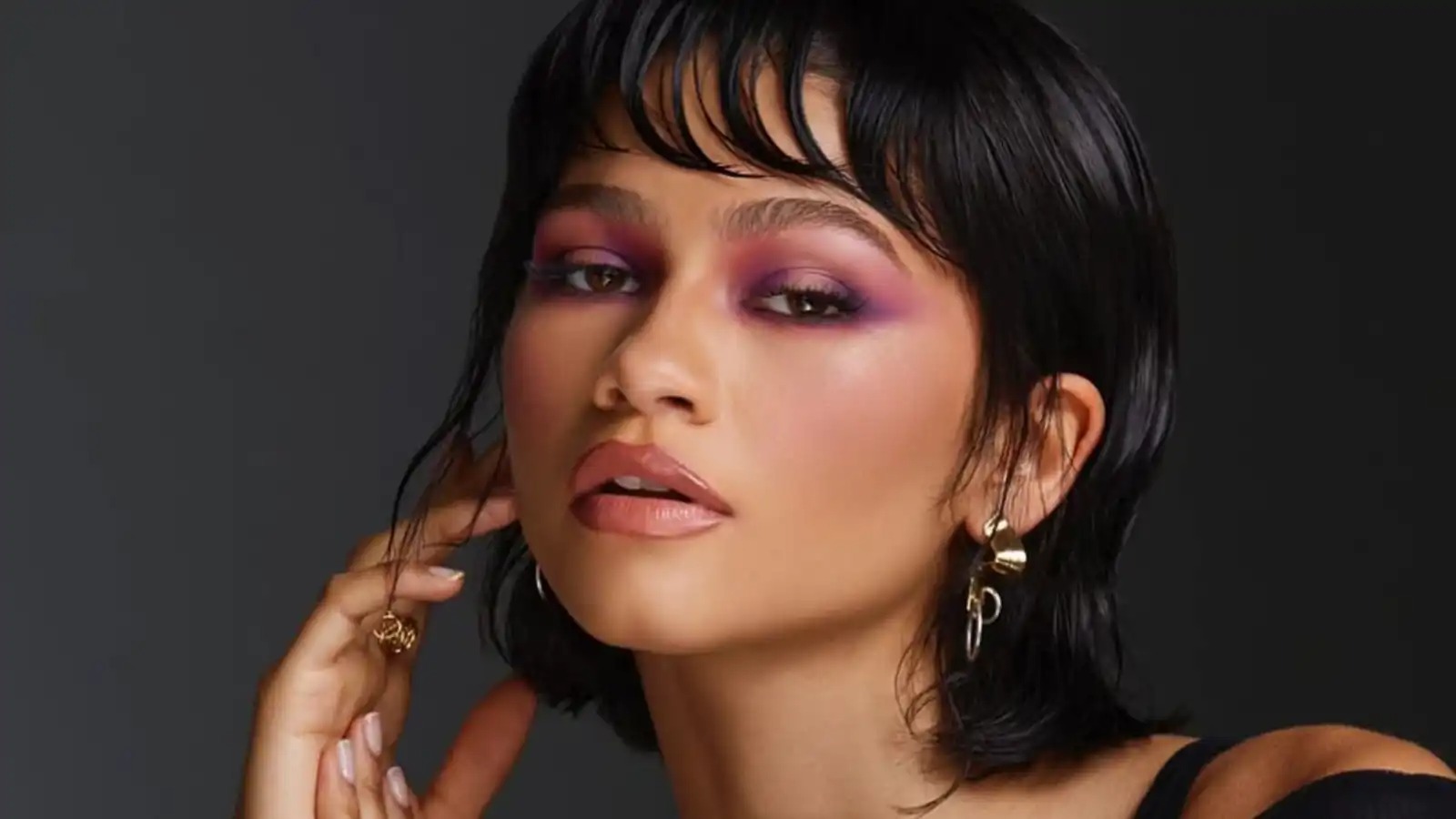 زيندايا تفاجئ العروسين في لاس فيغاس خلال الترويج لفيلم The Drama