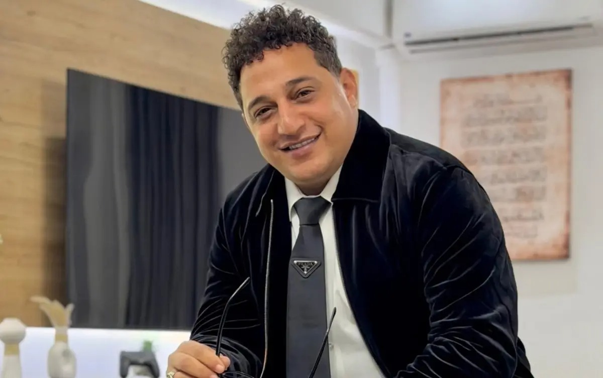 بعد ازمته النفسية.. رضا البحراوي يعود للغناء بعد اعتزاله