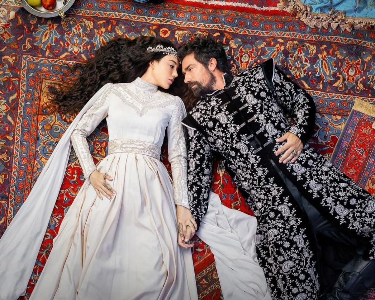 بسبب فضيحة إبراهيم تشيليكول.. حذف مسلسل 