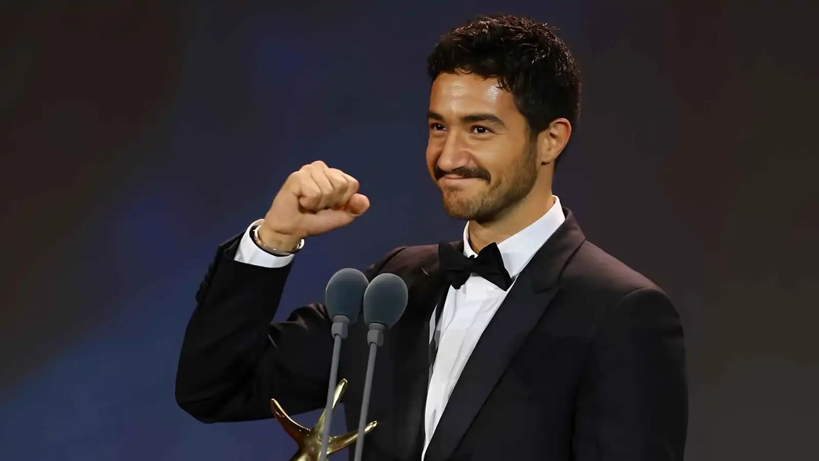 نصيحة نارية من باسم سمرة لأحمد مالك.. ورد دبلوماسي يحسم الجدل