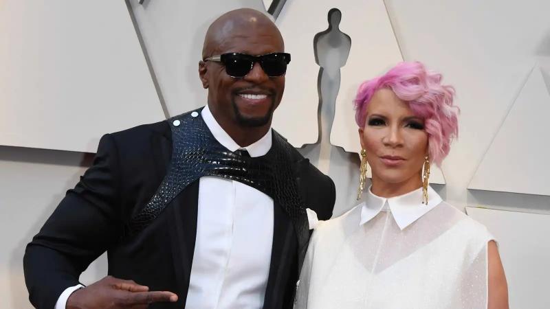 ريبيكا كينج كروز تعلن إصابتها بمرض باركنسون