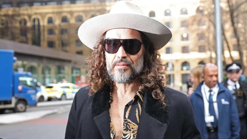 تأجيل محاكمة النجم البريطاني راسل براند في قضايا 