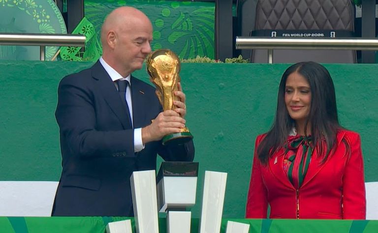 سلمى حايك تتصدر افتتاح مونديال 2026 في المكسيك