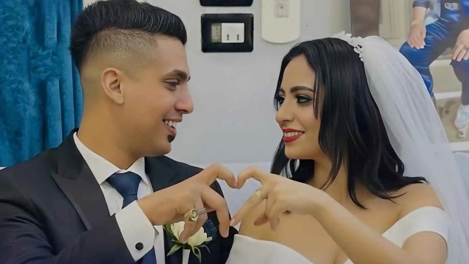 بعد رحلة من الأزمات والخلافات: كروان مشاكل يعقد قرانه على حفيدة شعبان عبد الرحيم