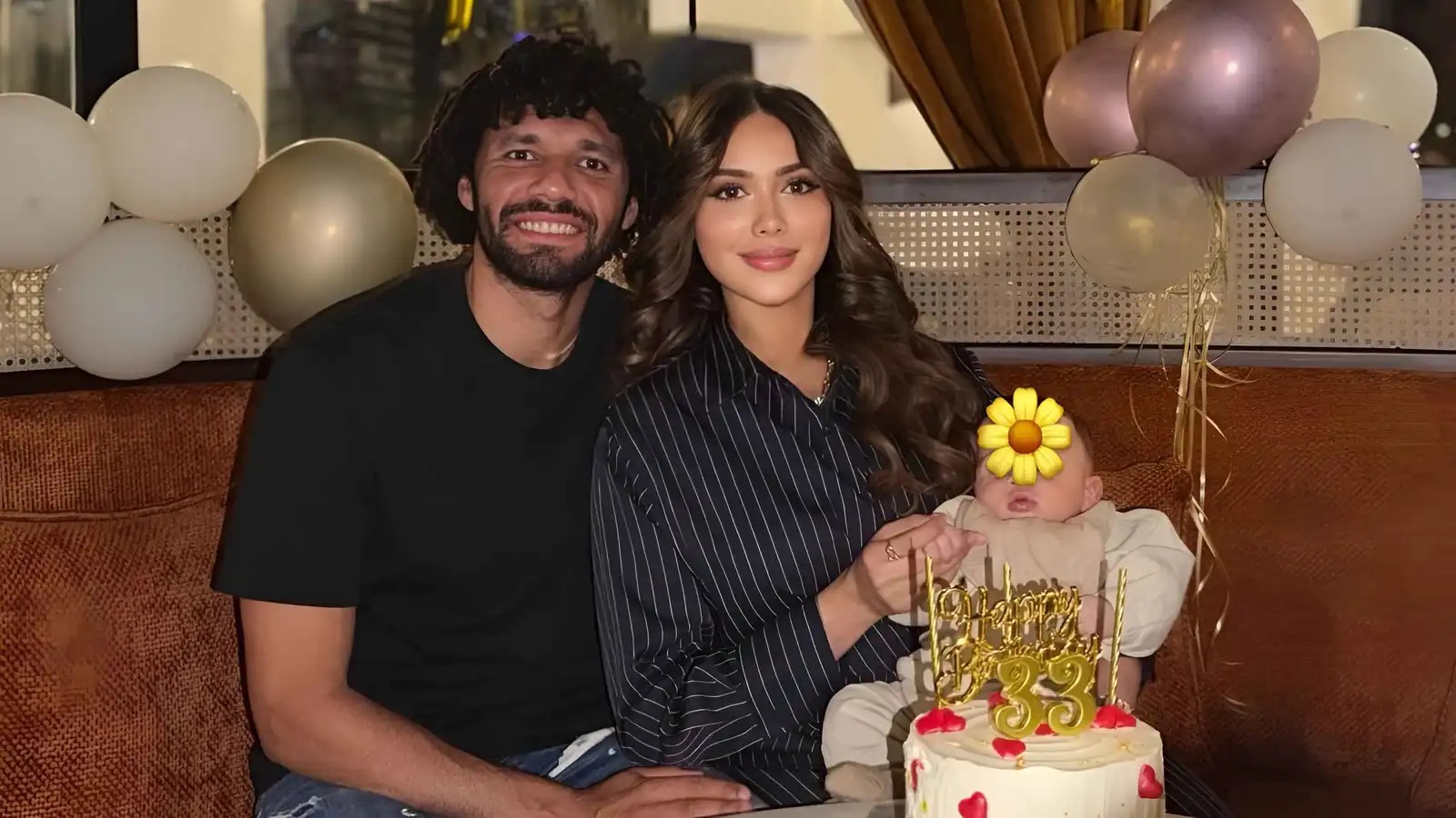 زوجة اللاعب محمد النني تنفي الانفصال وتوضح سبب حذف الصور