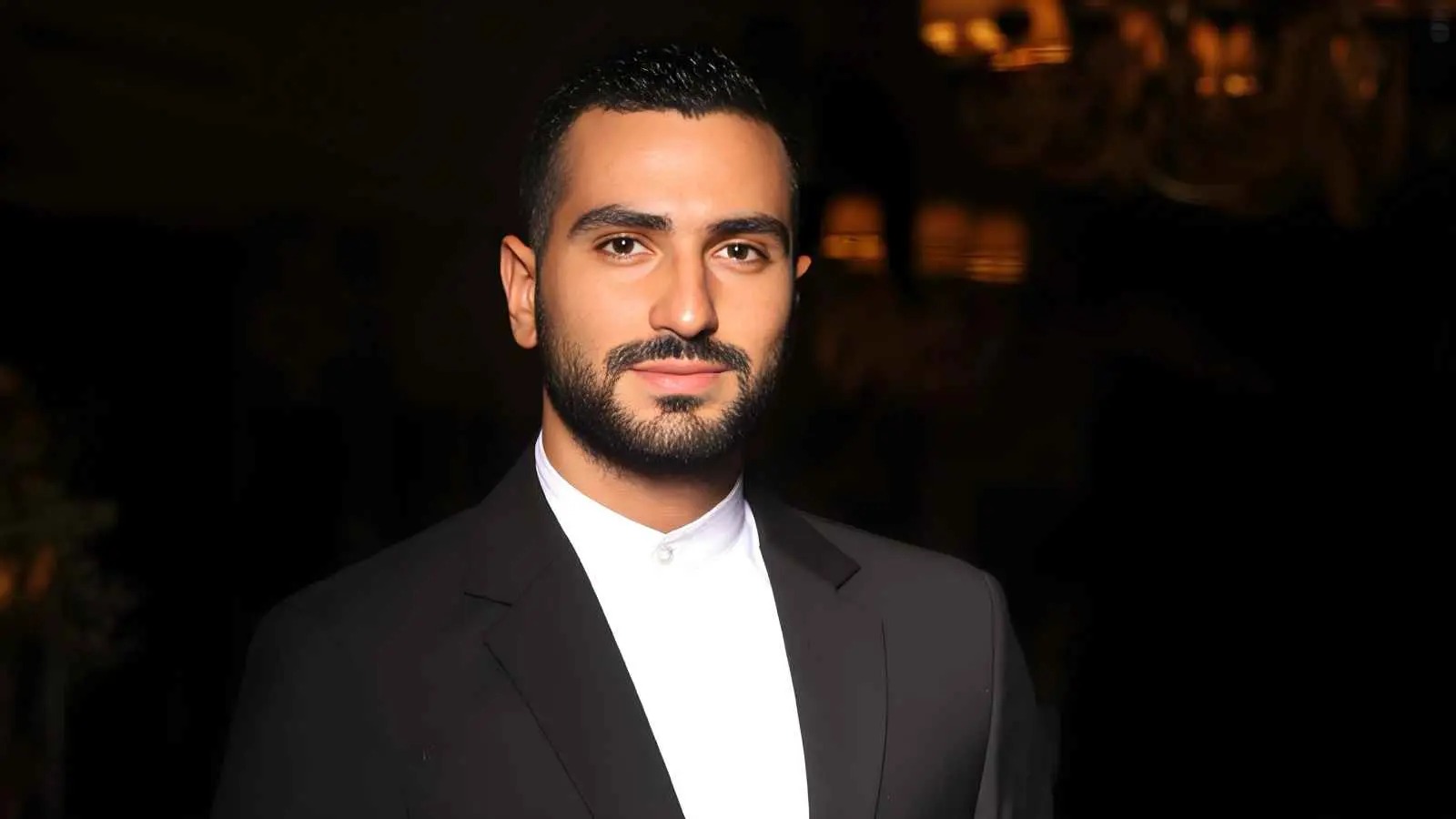 محمد الشرنوبي يثير الجدل بعد حذف جميع منشوراته.. هل يستعد للإعلان عن مفاجأة فنية؟