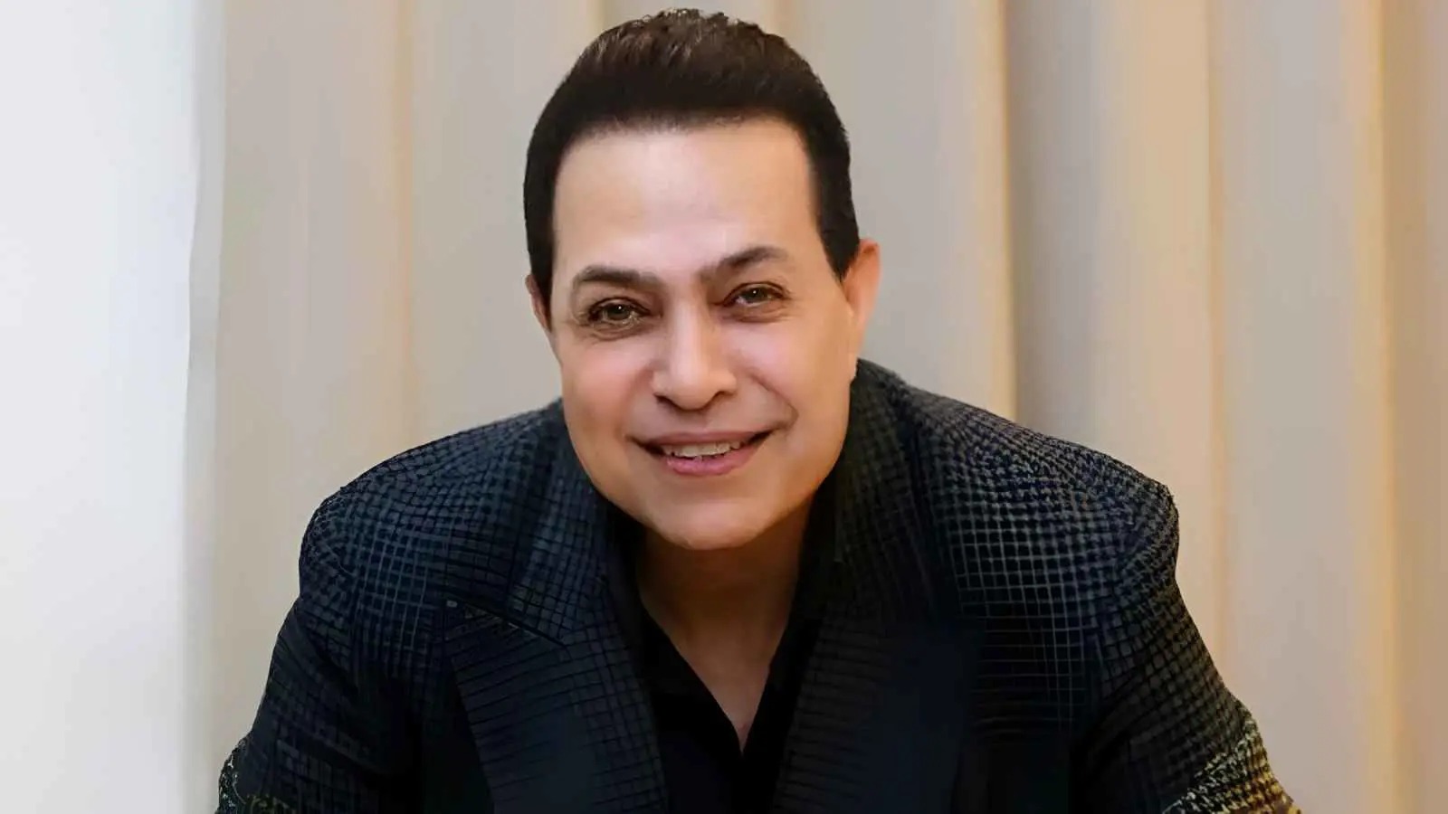 وفاة شقيق الفنان حكيم.. موعد ومكان الجنازة