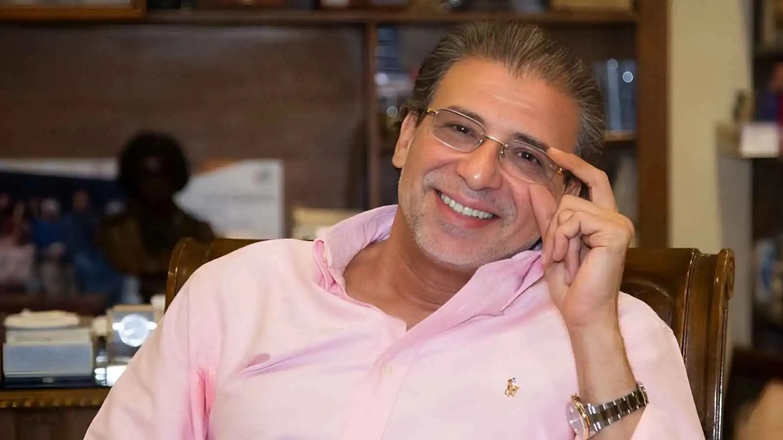 خالد يوسف يحتفل بتخرج ابنته في جامعة أمستردام