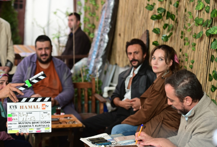 «الحمال» يجمع أوكتاي كاينارجا وفهرية أفجان في قصة مليئة بالأسرار والصراعات