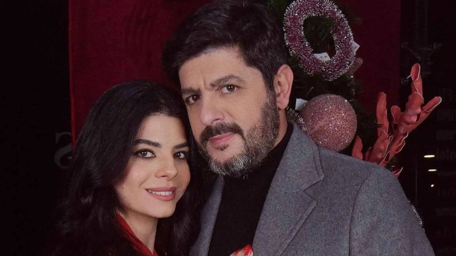 8 سنوات من الحب والتردد.. طوني عيسى يكشف كواليس علاقته بزوجته أمونة وتفاصيل حياتهما العائلية