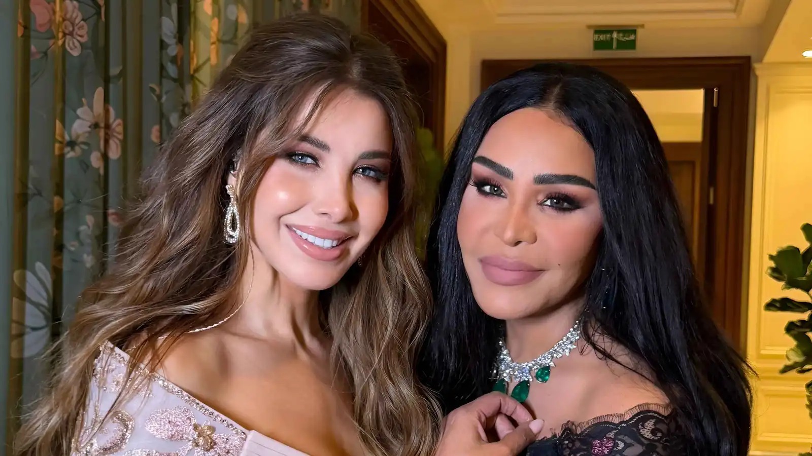 نانسي عجرم تفاجئ أحلام برسالة مؤثرة بعد لقائهما في الكويت.. ماذا قالت لها؟