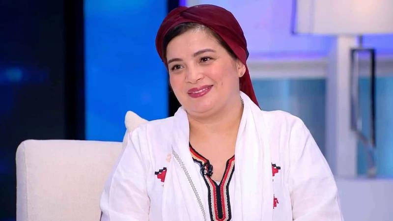 داليا إبراهيم تكشف زواجها السابق من خالد يوسف